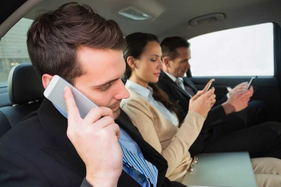 Top 8 Reasons to use corporate chauffeured transportation